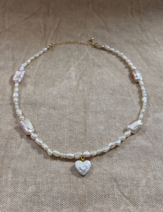 Inellia Pearl Choker